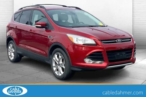 Red 2013 Ford Escape SEL for sale in Independence, MO