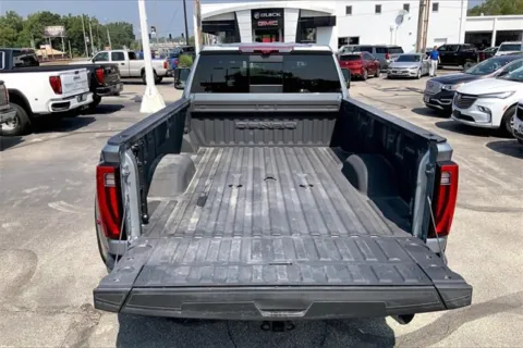 More photos of 2024 GMC Sierra 3500 HD Denali Ultimate DRW at Cable Dahmer Buick GMC of Independence, MO