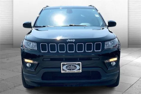 Photos of 2019 Jeep Compass Latitude for sale in Independence, MO at Cable Dahmer Buick GMC of Independence