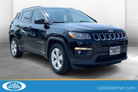 Black 2019 Jeep Compass Latitude for sale in Independence, MO