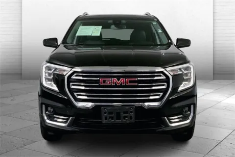 Photos of 2024 GMC Terrain SLT for sale in Independence, MO at Cable Dahmer Buick GMC of Independence