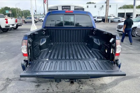 More photos of 2015 Toyota Tacoma DBL CB 4WD V6 SR at Cable Dahmer Buick GMC of Independence, MO