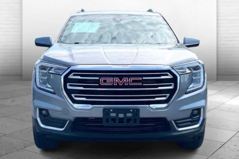 Photos of 2024 GMC Terrain SLT for sale in Independence, MO at Cable Dahmer Buick GMC of Independence