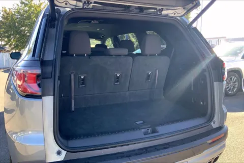 More photos of 2025 GMC Acadia Elevation at Cable Dahmer Buick GMC of Independence, MO