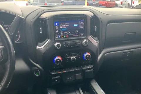 More photos of 2021 GMC Sierra 2500 HD Denali at Cable Dahmer Buick GMC of Independence, MO