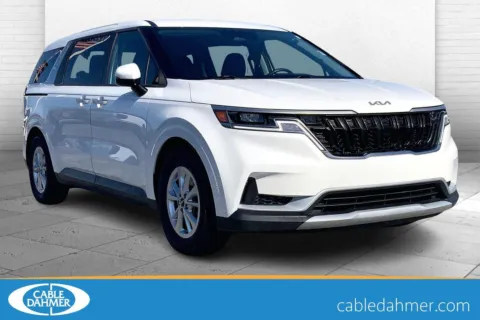 White 2023 Kia Carnival LX for sale in Independence, MO