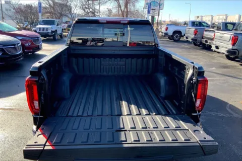 More photos of 2026 GMC Sierra 1500 SLT at Cable Dahmer Buick GMC of Independence, MO