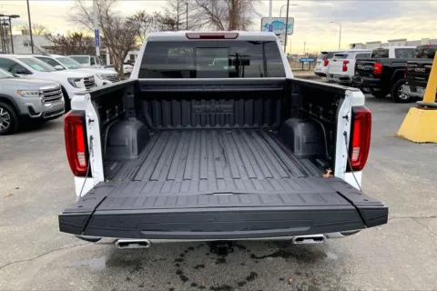 More photos of 2026 GMC Sierra 1500 SLT at Cable Dahmer Buick GMC of Independence, MO