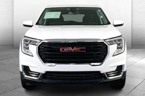 Photos of 2024 GMC Terrain SLE for sale in Independence, MO at Cable Dahmer Buick GMC of Independence