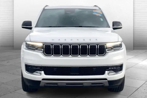 Photos of 2023 Jeep Wagoneer Series III for sale in Independence, MO at Cable Dahmer Buick GMC of Independence