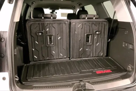 More photos of 2023 GMC Acadia SLE at Cable Dahmer Buick GMC of Independence, MO