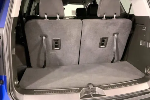 More photos of 2023 GMC Acadia SLE at Cable Dahmer Buick GMC of Independence, MO