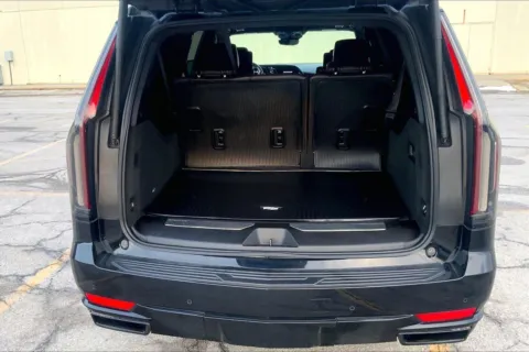 More photos of 2022 Cadillac Escalade ESV Sport Platinum at Cable Dahmer Cadillac of Kansas City, MO