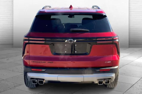 Another view of 2025 Chevrolet Traverse Z71 for sale in Kansas City, MO at Cable Dahmer Cadillac of Kansas City