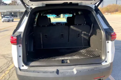 More photos of 2023 Chevrolet Traverse LT Cloth at Cable Dahmer Cadillac of Kansas City, MO