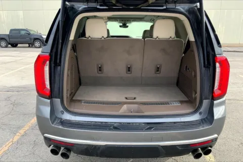 More photos of 2021 GMC Yukon Denali at Cable Dahmer Cadillac of Kansas City, MO