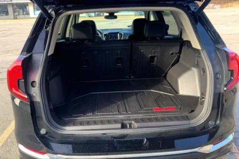 More photos of 2022 GMC Terrain Denali at Cable Dahmer Cadillac of Kansas City, MO