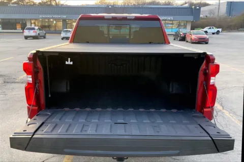 More photos of 2025 Chevrolet Silverado 1500 High Country at Cable Dahmer Cadillac of Kansas City, MO