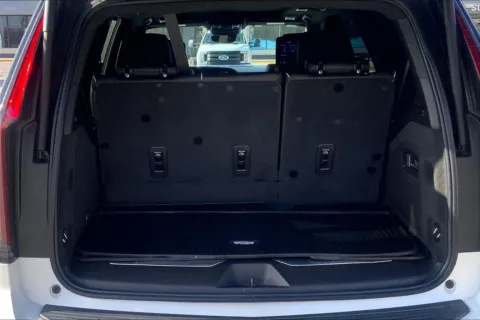 More photos of 2021 Cadillac Escalade Sport Platinum at Cable Dahmer Cadillac of Kansas City, MO