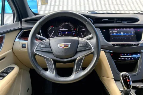 More photos of 2017 Cadillac XT5 Luxury FWD at Cable Dahmer Cadillac of Kansas City, MO
