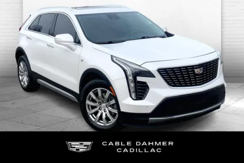 White 2022 Cadillac XT4 Premium Luxury for sale in Kansas City, MO