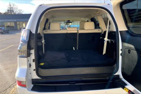 More photos of 2023 Lexus GX 460 Luxury at Cable Dahmer Cadillac of Kansas City, MO