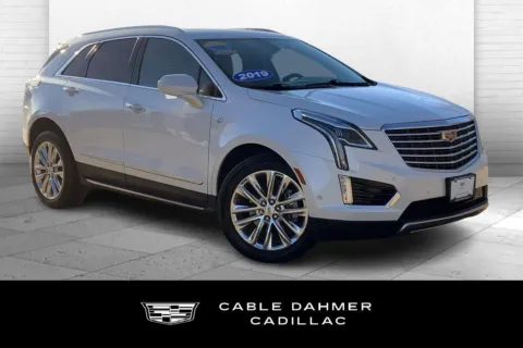 White 2019 Cadillac XT5 Platinum AWD for sale in Kansas City, MO