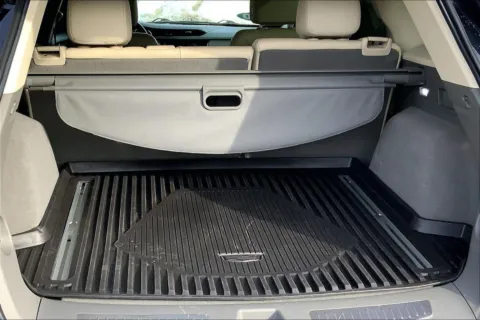 More photos of 2020 Cadillac XT5 Premium Luxury at Cable Dahmer Cadillac of Kansas City, MO