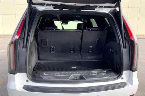 More photos of 2023 Cadillac Escalade Luxury at Cable Dahmer Cadillac of Kansas City, MO