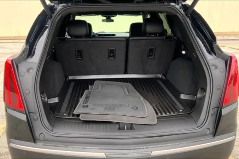 More photos of 2023 Cadillac XT5 Luxury at Cable Dahmer Cadillac of Kansas City, MO