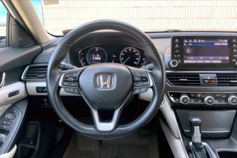 More photos of 2021 Honda Accord Sedan EX-L at Cable Dahmer Cadillac of Kansas City, MO