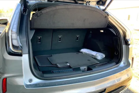 More photos of 2025 Cadillac XT4 FWD Sport at Cable Dahmer Cadillac of Kansas City, MO