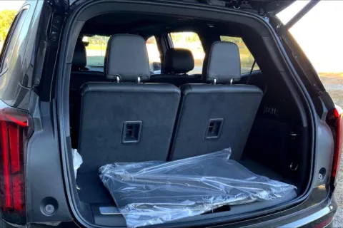 More photos of 2025 Cadillac XT6 AWD Premium Luxury at Cable Dahmer Cadillac of Kansas City, MO