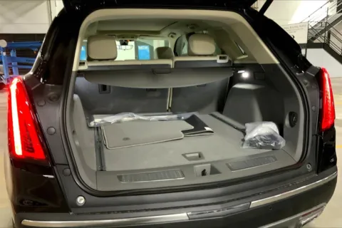 More photos of 2025 Cadillac XT5 AWD Premium Luxury at Cable Dahmer Cadillac of Kansas City, MO