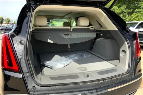 More photos of 2025 Cadillac XT5 Premium Luxury at Cable Dahmer Cadillac of Kansas City, MO