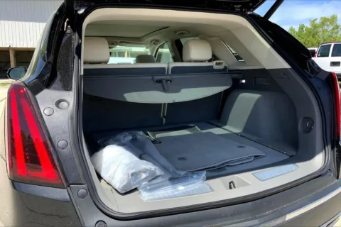 More photos of 2025 Cadillac XT5 AWD Premium Luxury at Cable Dahmer Cadillac of Kansas City, MO