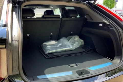 More photos of 2025 Cadillac OPTIQ Luxury at Cable Dahmer Cadillac of Kansas City, MO