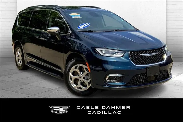 2023 Chrysler Pacifica Limited for sale in Kansas City, MO