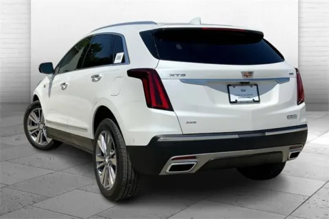 Another view of 2025 Cadillac XT5 Premium Luxury for sale in Kansas City, MO at Cable Dahmer Cadillac of Kansas City