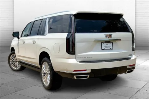 Another view of 2025 Cadillac Escalade ESV Premium Luxury for sale in Kansas City, MO at Cable Dahmer Cadillac of Kansas City