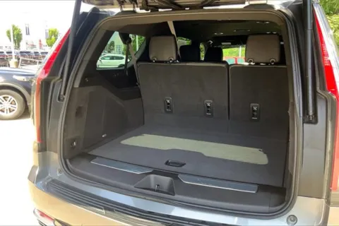 More photos of 2022 Cadillac Escalade ESV Luxury at Cable Dahmer Cadillac of Kansas City, MO