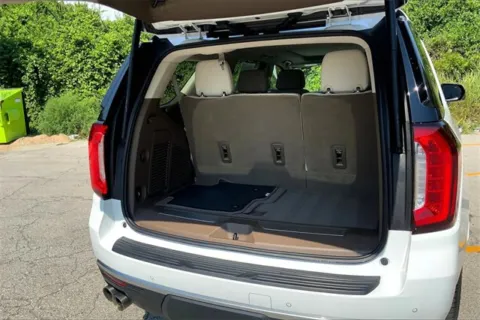 More photos of 2022 GMC Yukon Denali at Cable Dahmer Cadillac of Kansas City, MO