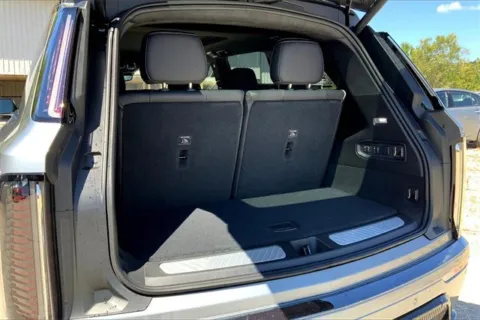 More photos of 2026 Cadillac VISTIQ Platinum at Cable Dahmer Cadillac of Kansas City, MO