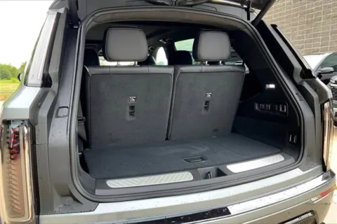 More photos of 2026 Cadillac VISTIQ Platinum at Cable Dahmer Cadillac of Kansas City, MO