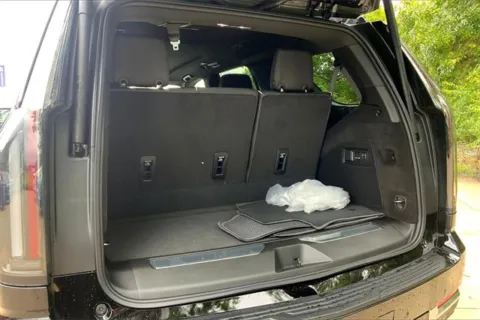 More photos of 2025 Cadillac Escalade Premium Luxury at Cable Dahmer Cadillac of Kansas City, MO