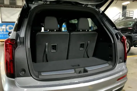 More photos of 2025 Cadillac XT6 AWD Luxury at Cable Dahmer Cadillac of Kansas City, MO