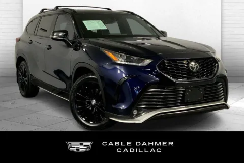 Blue 2023 Toyota Highlander XSE for sale in Kansas City, MO