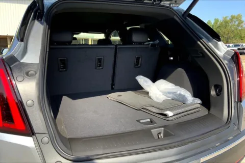 More photos of 2025 Cadillac XT5 FWD Luxury at Cable Dahmer Cadillac of Kansas City, MO