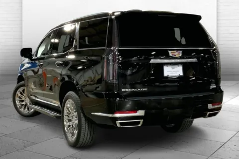 Another view of 2025 Cadillac Escalade 4WD Premium Luxury for sale in Kansas City, MO at Cable Dahmer Cadillac of Kansas City