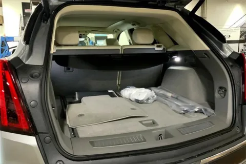 More photos of 2025 Cadillac XT5 Premium Luxury at Cable Dahmer Cadillac of Kansas City, MO